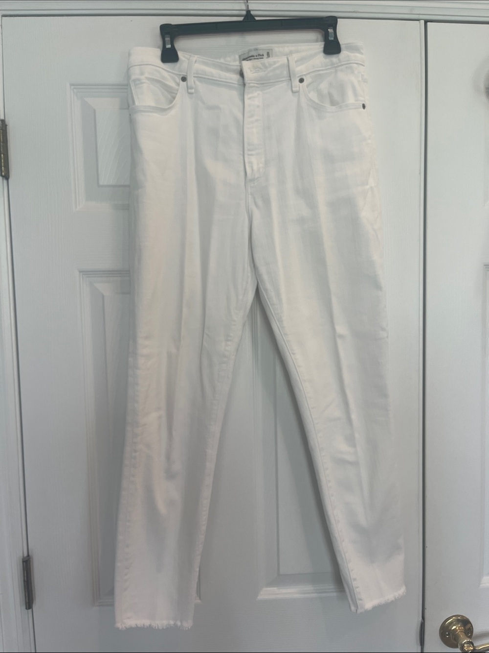 Abercrombie & Fitch White Skinny Jeans